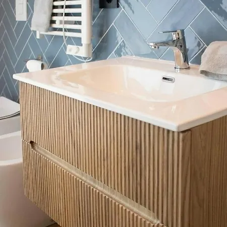 فيلة Isabel Con Piscina Moderna E Area Benessere روما