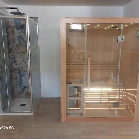 Isabel Con Piscina Moderna E Area Benessere فيلة روما