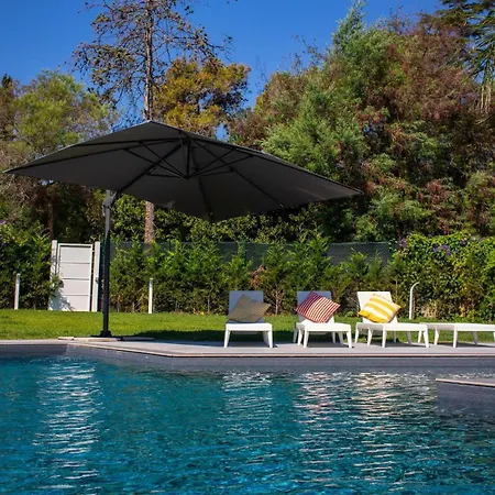 Isabel Con Piscina Moderna E Area Benessere فيلة *